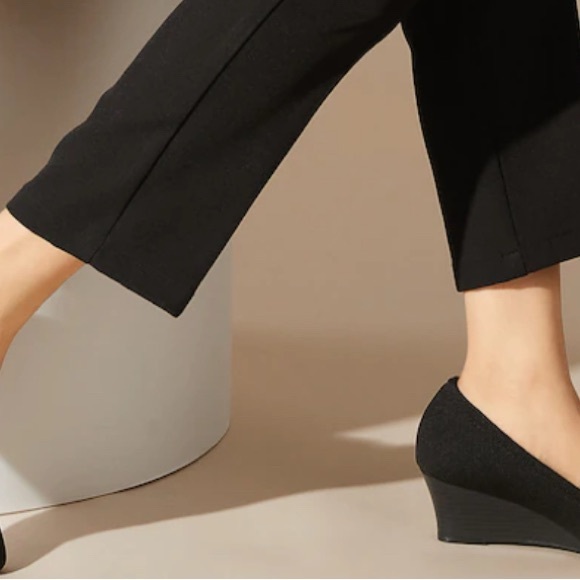 Vivaia Black Knit Wedge Shoes - Unworn - Picture 2 of 4